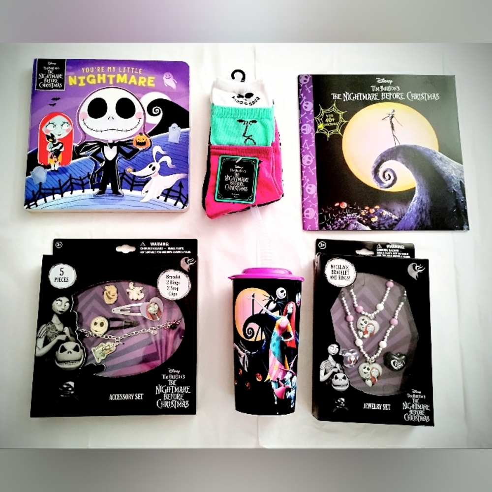6- Piece Set The Nightmare Before Christmas Jewelry & Accessories / Book/ Socks